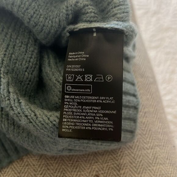 H&M Wool Blend Oversized Crew Neck Sweater Medium - Picture 8 of 8